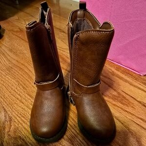 Brand New Toddler Osh Kosh tall boots in brown with cute side buckle. Sz 5